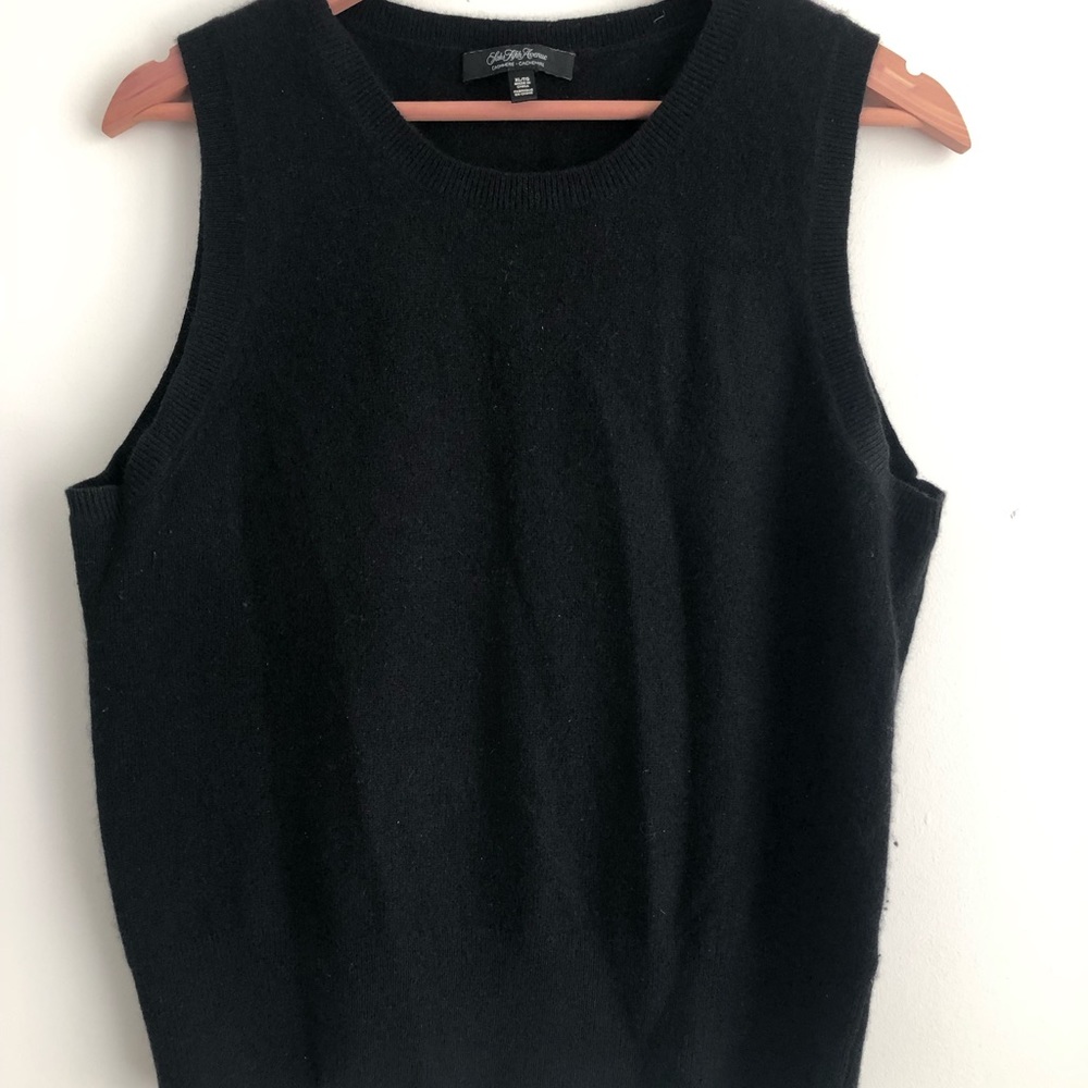 Saks Fifth Ave cashmere sweater vest in black size XL